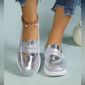 Silver Flat shoes, size: 6.5 (37)